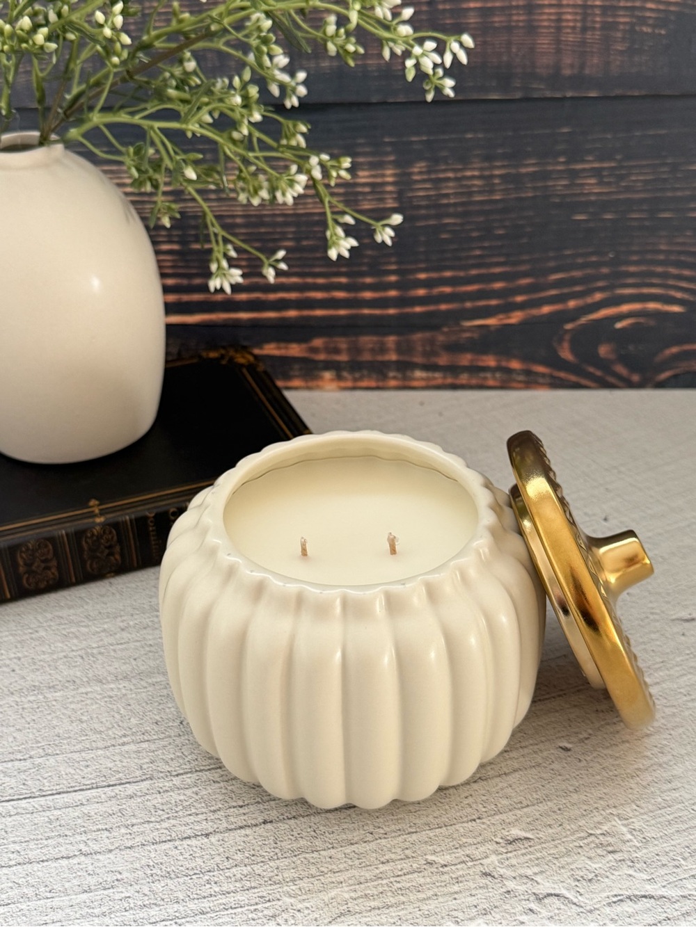 Pumpkin Chai 19 oz Ceramic Pumpkin Candle with Gold Lid